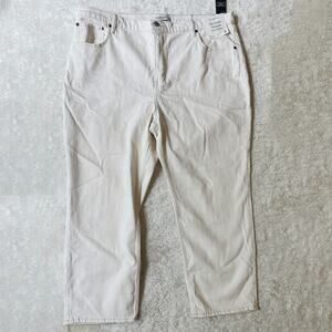 NWT Abercrombie & Fitch | Ankle Straight Ultra High Rise White Jeans | Plus Size